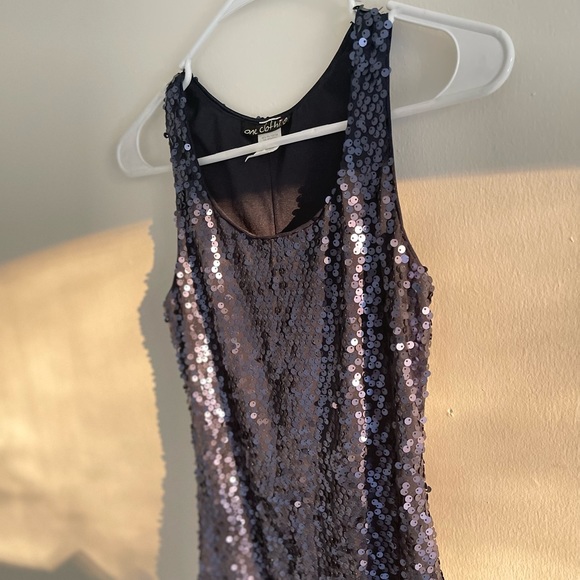 Sleeveless Navy Blue Sequin Mini dress - Picture 3 of 9